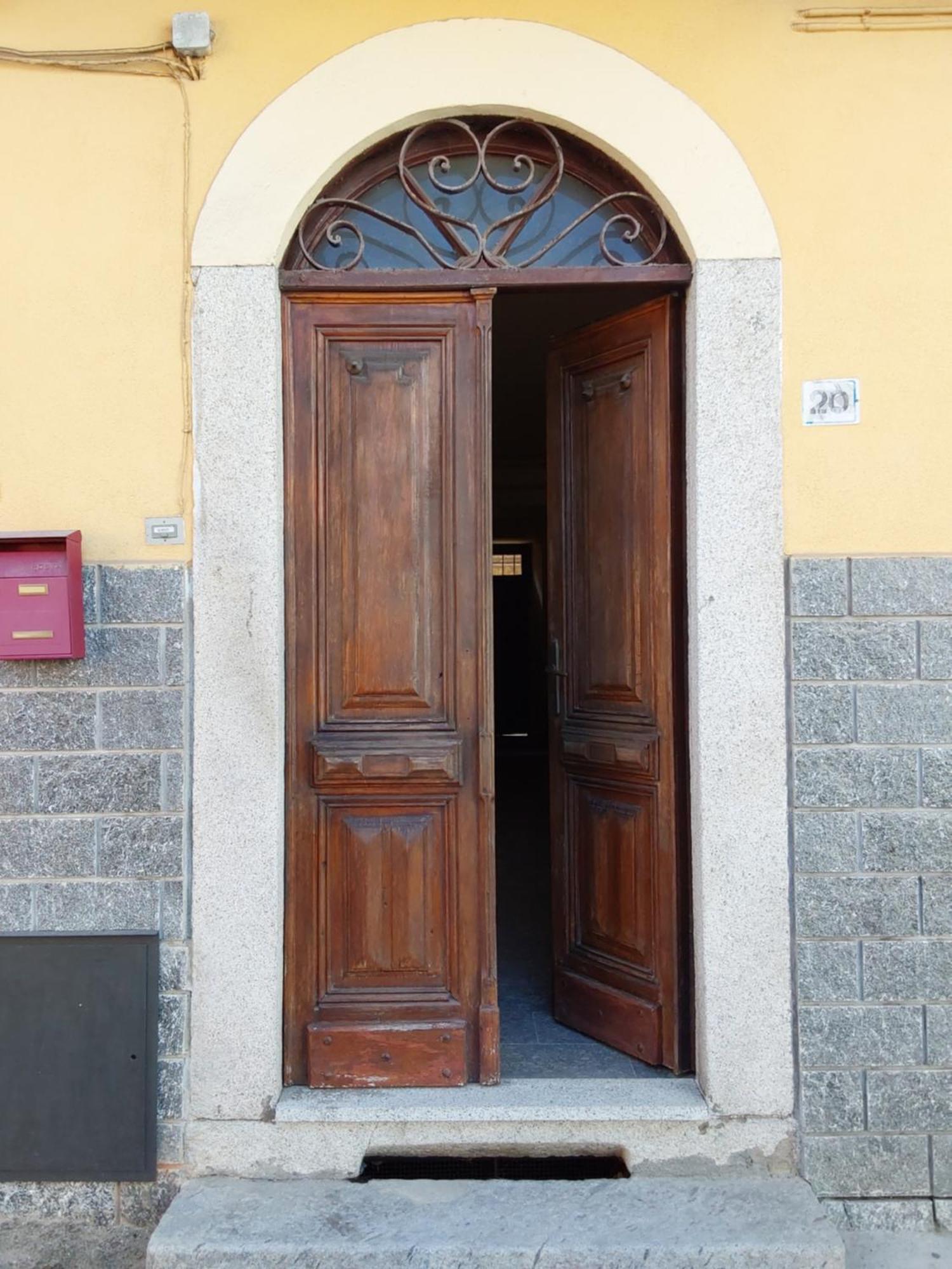 Casa Vacanze Malvarosa Casale Corte Cerro Exterior foto